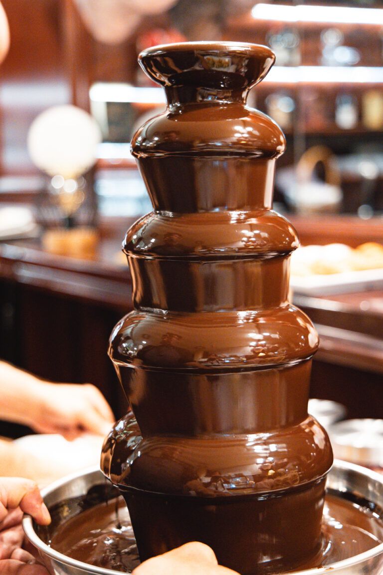 Fuente de chocolate servida en una celebración del Hotel Bonalba
